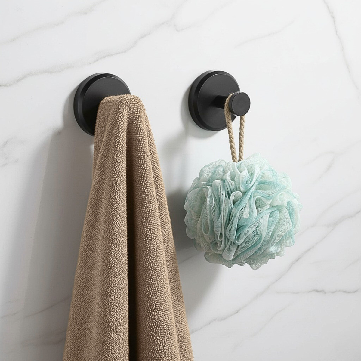 🧼Twist & Lock Suction Hooks – No-Drill, Damage-Free Hold for Smooth Surfaces