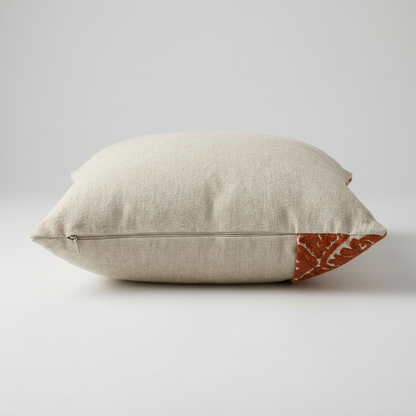 Linen back of the pillow cover with concealed zip